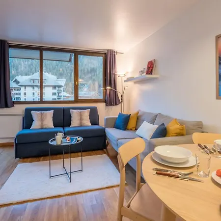 32m With Balcony View On The Mountain Lägenhet *